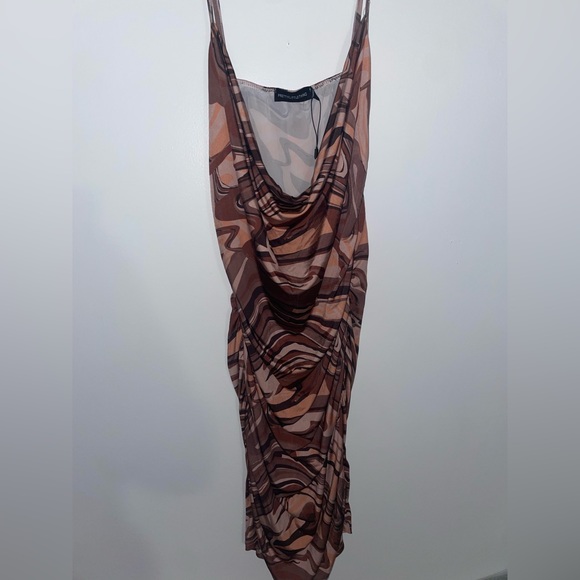 Brown Marble dress Pretty Little Things - Picture 7 of 7